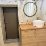 Billy's Luxury *