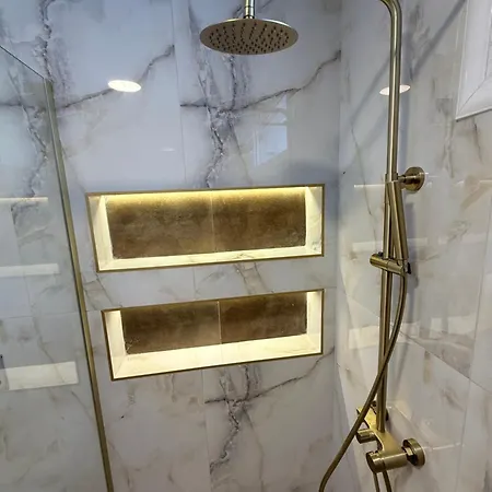 Billy's Luxury Апартаменты