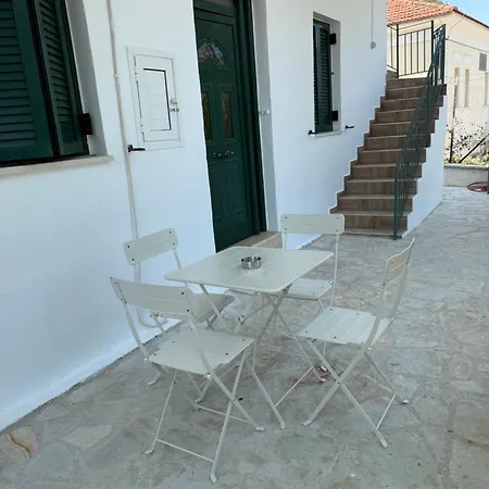 Billy's Luxury Βλυχό